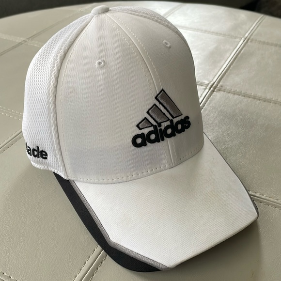 Adidas Taylormade R15 fitted hat - Picture 1 of 6